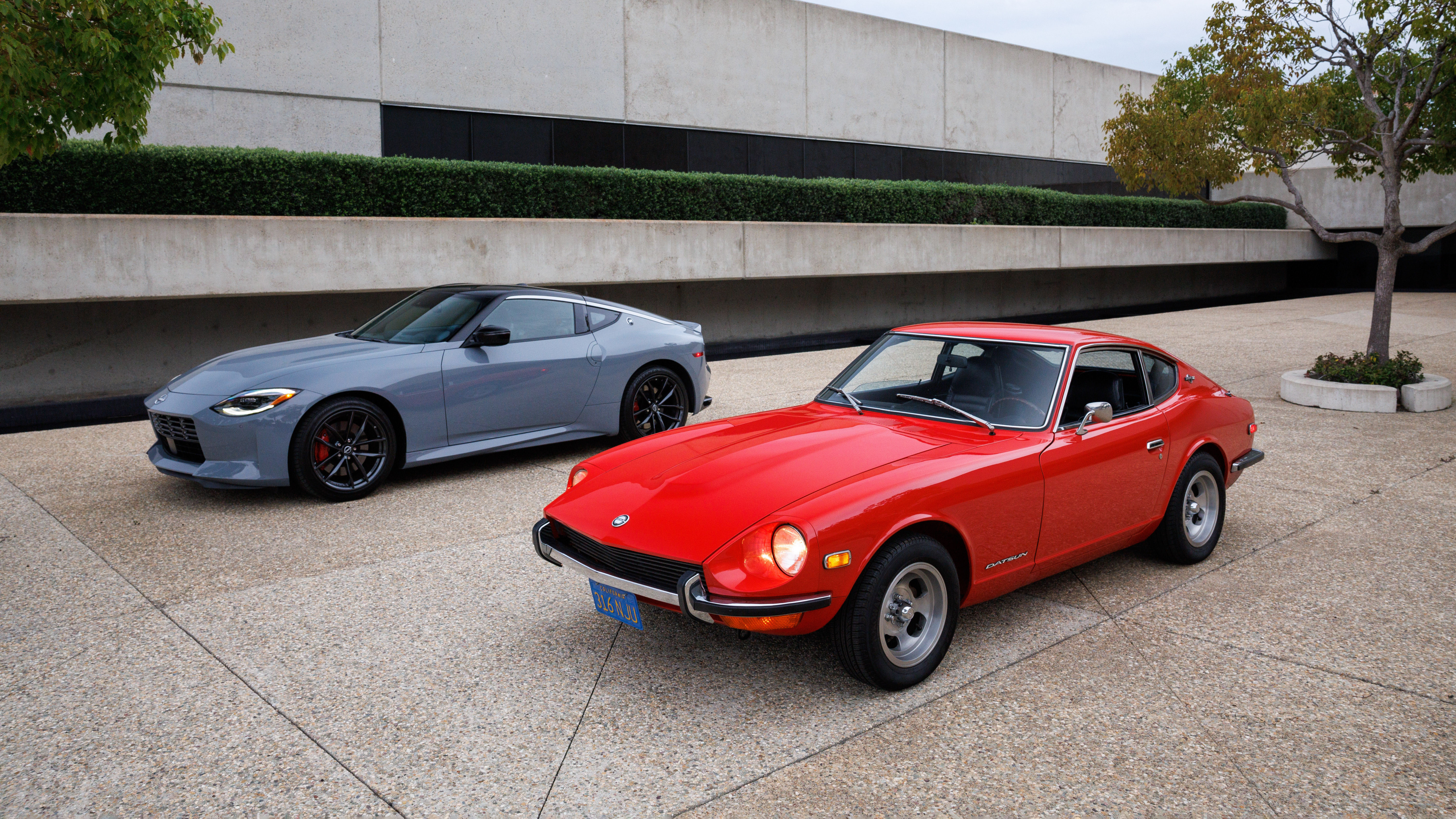 Nissan z sports car deals